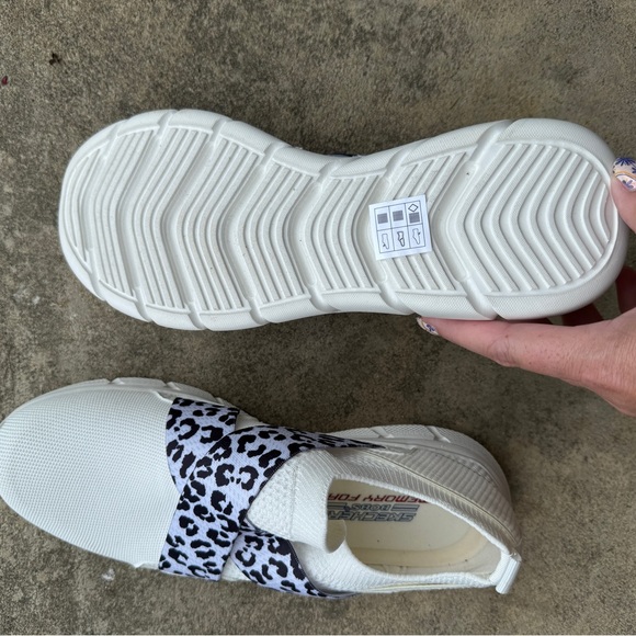 NWOT Bobs from Skechers memory foam cream sneakers with animal print accents - Picture 3 of 6